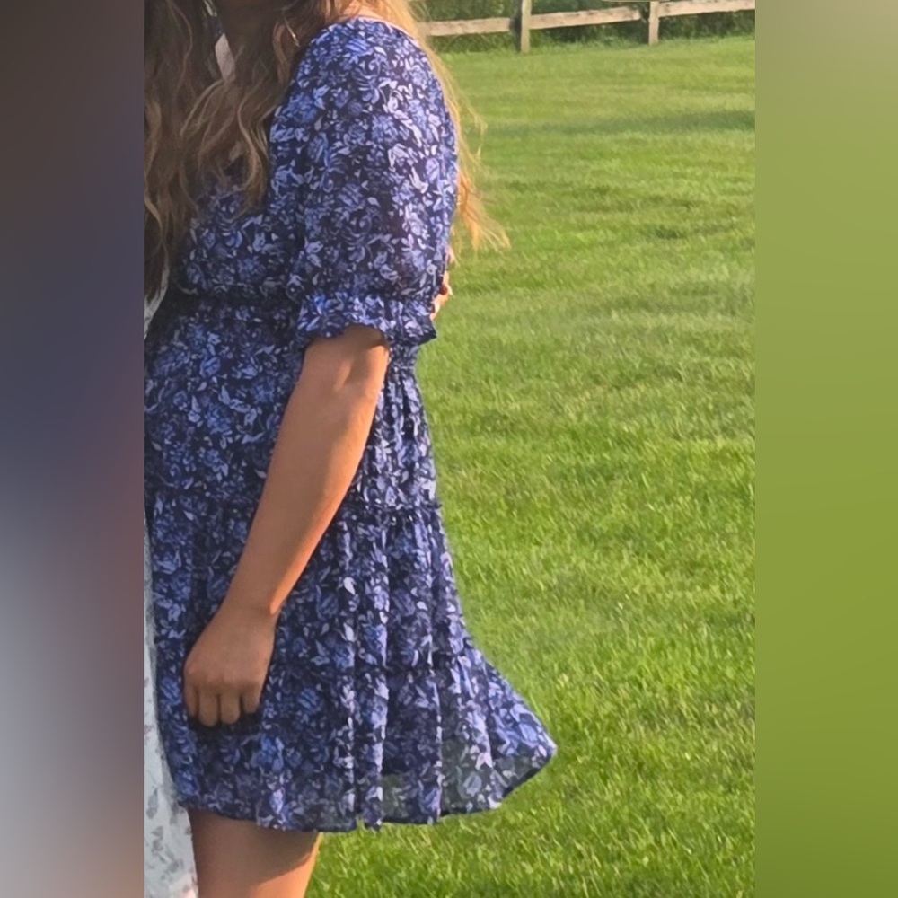 Dress - Picture 5 of 6